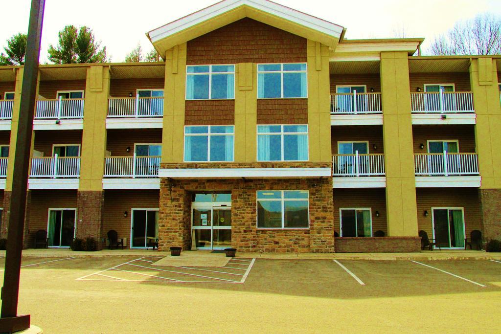 Crystal Springs Inn And Suites Towanda Ngoại thất bức ảnh