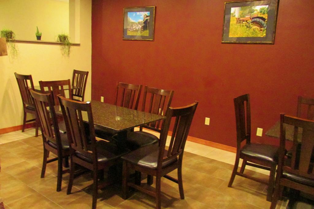 Crystal Springs Inn And Suites Towanda Ngoại thất bức ảnh
