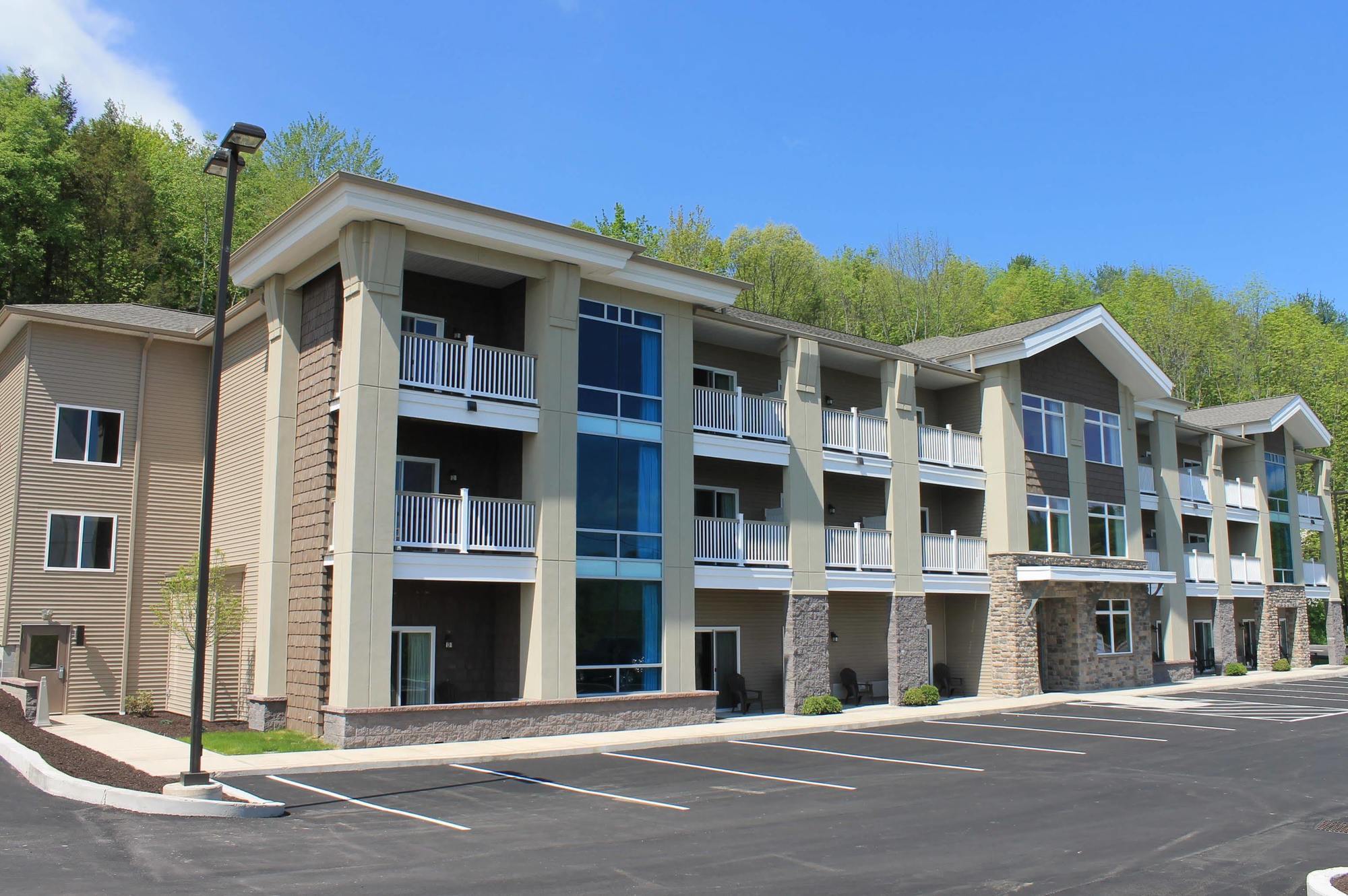 Crystal Springs Inn And Suites Towanda Ngoại thất bức ảnh