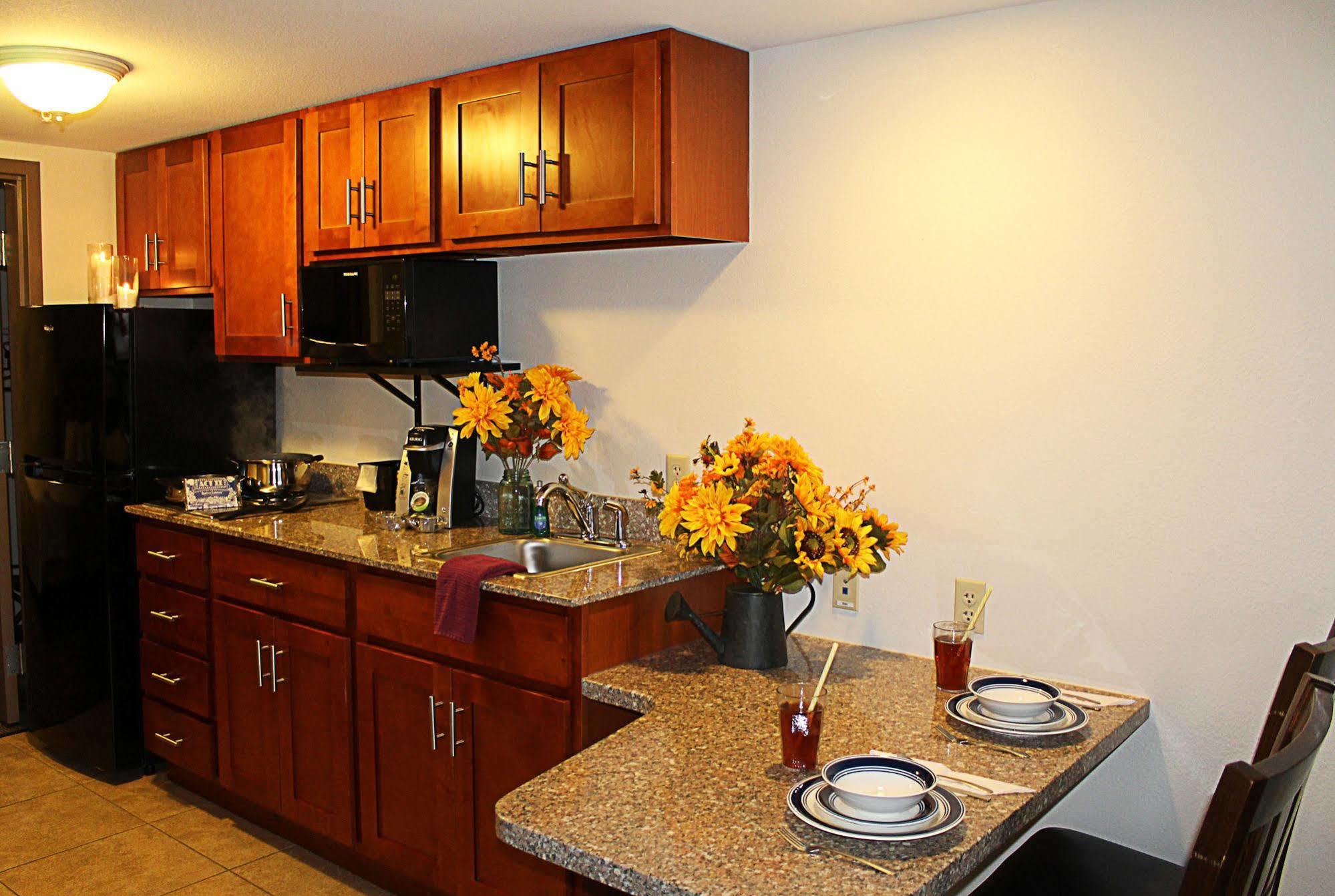 Crystal Springs Inn And Suites Towanda Ngoại thất bức ảnh