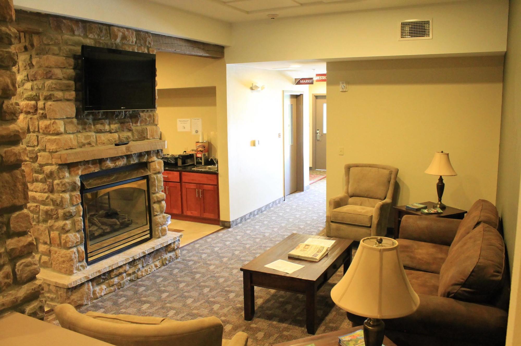 Crystal Springs Inn And Suites Towanda Ngoại thất bức ảnh